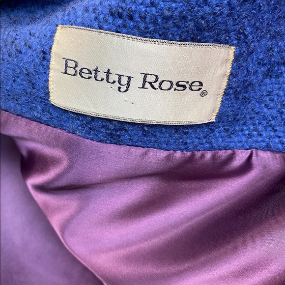 JEWEL-TONE BOUCLÉ DOLMAN RAGLAN SLEEVE SWING COAT with GATHERED MINK COLLAR - Picture 4 of 7